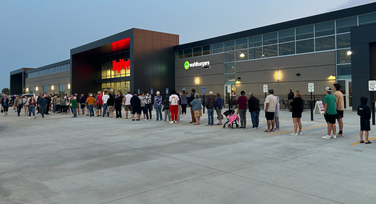 Gretna's New Modern Flagship Hy-Vee: A Boost for Community, Property Values, and Small Businesses