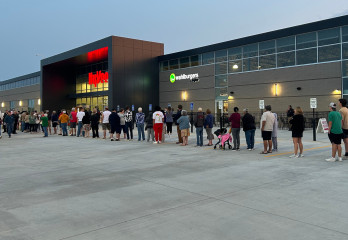 Gretna's New Modern Flagship Hy-Vee: A B...