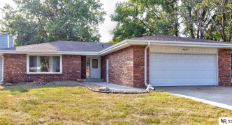 5621 Tipperary Trail, Lincoln