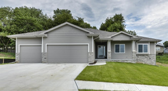 5911 N 168th Avenue, Omaha