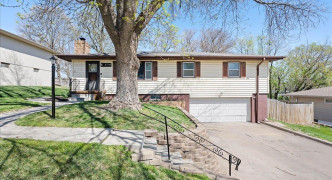 2206 Ave D Avenue, Plattsmouth