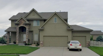 1012 Clearwater Drive, Papillion