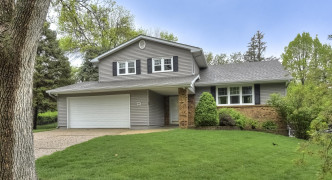 906 Sherman Circle, Papillion