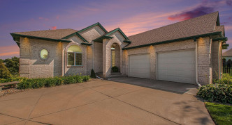 17803 Bel Air Circle, Omaha