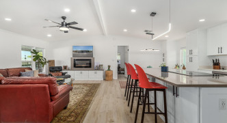 2233 E BEHREND Drive, Phoenix