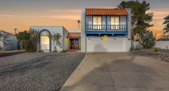 6 E PIPING ROCK Road, Phoenix