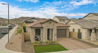 622 E DEER CREEK Road, Phoenix