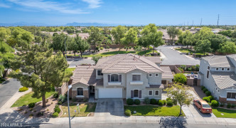 3911 S LAUREL Way, Chandler