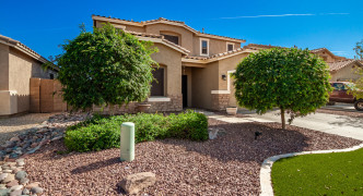 555 E HAROLD Drive, San Tan Valley