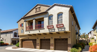 2725 E MINE CREEK Road, Phoenix