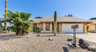 1515 W HONONEGH Drive, Phoenix