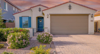 7962 W MEDLOCK Drive, Glendale