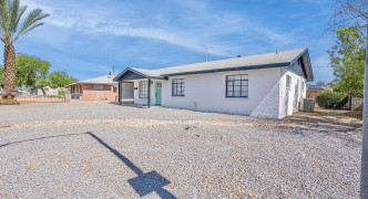 2240 W EARLL Drive, Phoenix