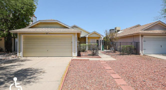 6332 W SAGUARO Drive, Glendale