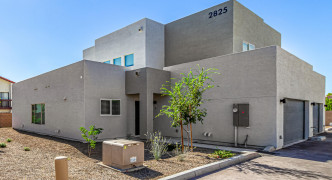 2825 E TRACY Lane, Phoenix