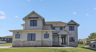 7664 Von Street, Papillion