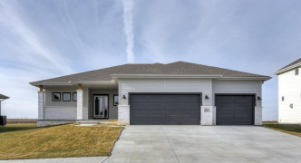 5909 N 209th Street, Elkhorn