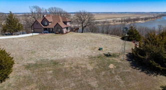 2818 Wintersteen Road, Plattsmouth