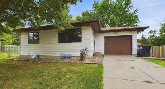 221 Manatt Court, Lincoln