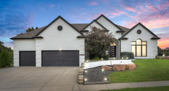 11926 Deer Creek Drive, Omaha