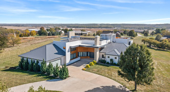 31600 SILVERADO Lane, Waukee