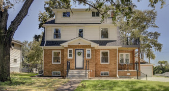 503 N Grandview Avenue, Papillion