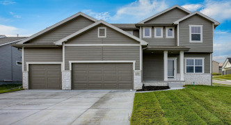 11025 Bearcreek Drive, Papillion