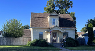 313 E 9th Street , Cozad