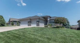 8030 Swallowtail Street, Papillion