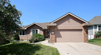 21824 Plum Creek Drive, Gretna