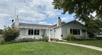 4112 F Avenue , Kearney