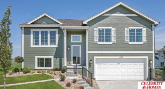 10525 White Pine Drive, Papillion