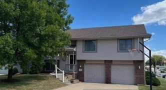 7303 N 76th Street, Omaha