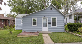 621 S Jackson Street, Papillion