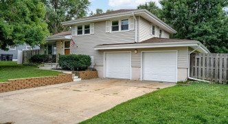 10613 Hilltop Road, Omaha