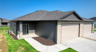 2805 Kings Corner Drive, Lincoln