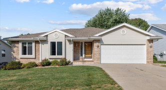 106 WOODBURY Circle, COUNCIL BLUFFS