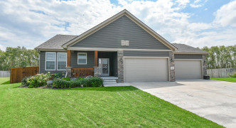 9450 N 146th Place, Waverly