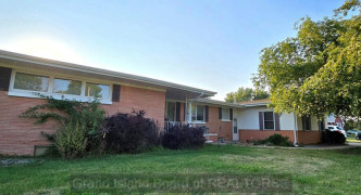 2748 N Webb Rd , Grand Island