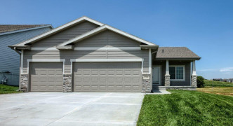 5008 Heartland Drive, Papillion