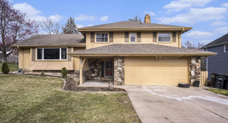 743 Leawood Drive, Omaha