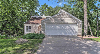 5106 Raven Oaks Drive, Omaha