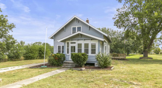 2438 Fontanelle Boulevard, Blair