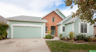 4606 Edgerton Drive, Papillion