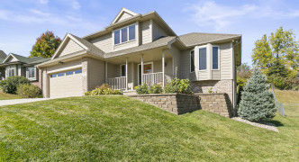 232 CANTERBURY Circle, COUNCIL BLUFFS