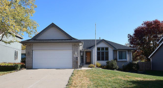 1916 Liberty Lane, Papillion