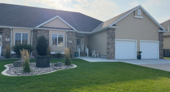 415 Rosewood Circle , Grand Island