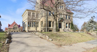 140 N 39 Street, Omaha