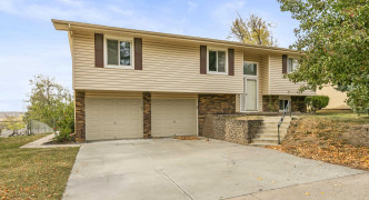 7310 S 49th Avenue, Omaha