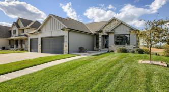 9956 S 106th Street, Papillion